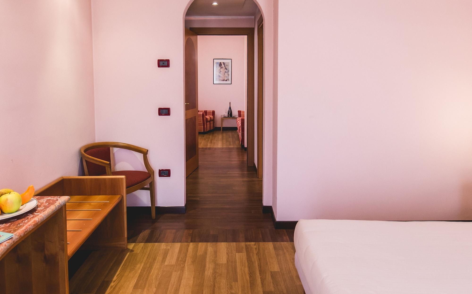 Ome La Fonte Hotel מראה חיצוני תמונה