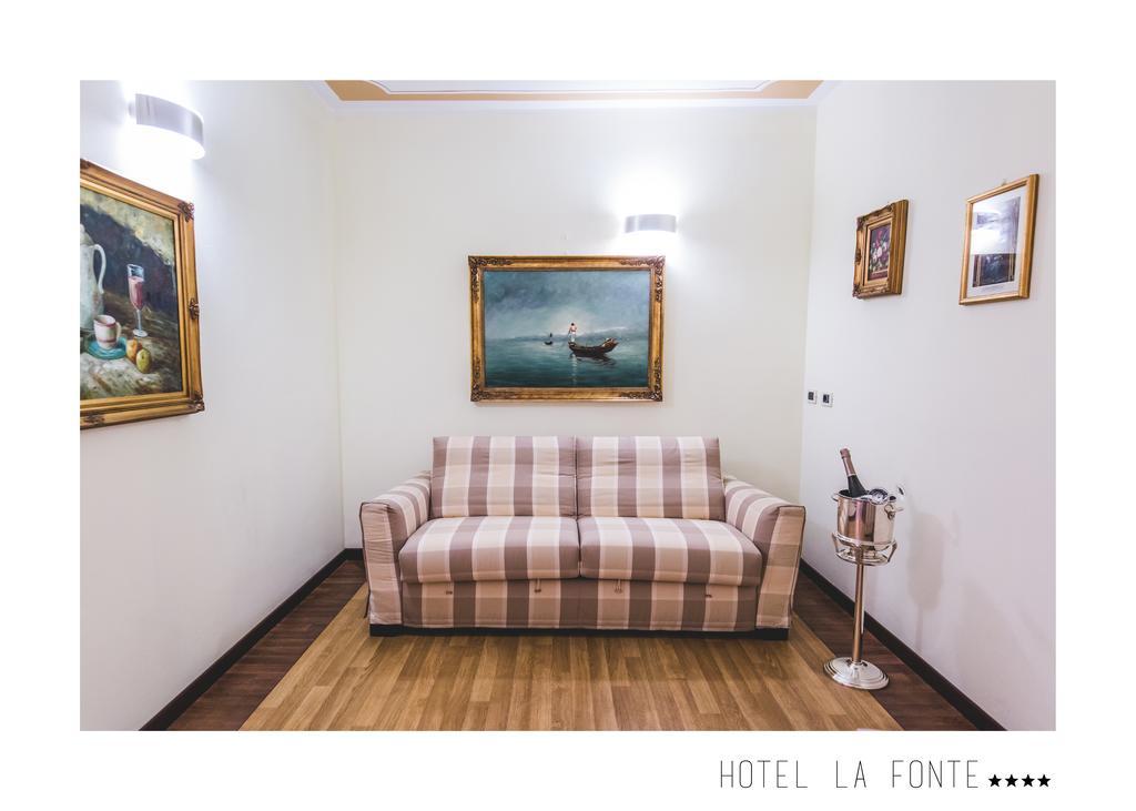 Ome La Fonte Hotel מראה חיצוני תמונה
