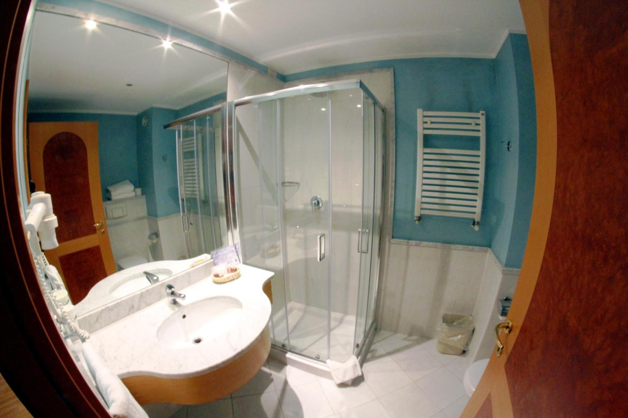 Ome La Fonte Hotel מראה חיצוני תמונה
