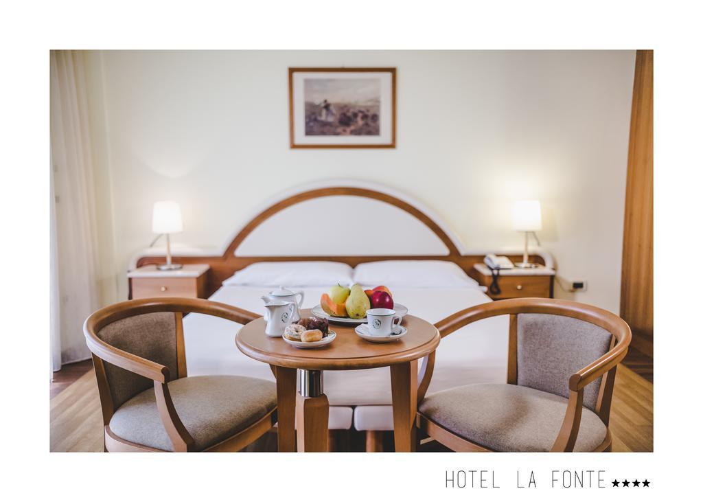 Ome La Fonte Hotel מראה חיצוני תמונה